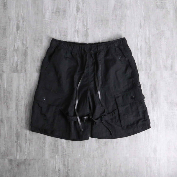 black nylon cargo short pants