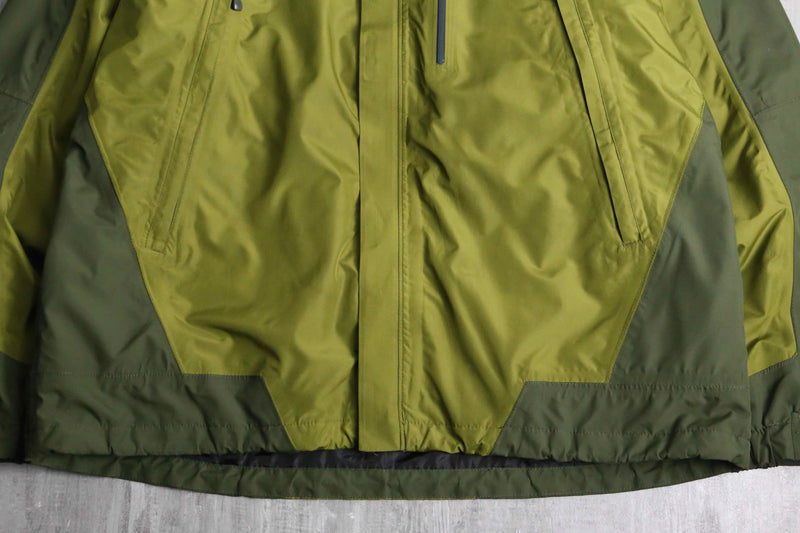 "Eddie Bauer" khaki green color nylon jacket