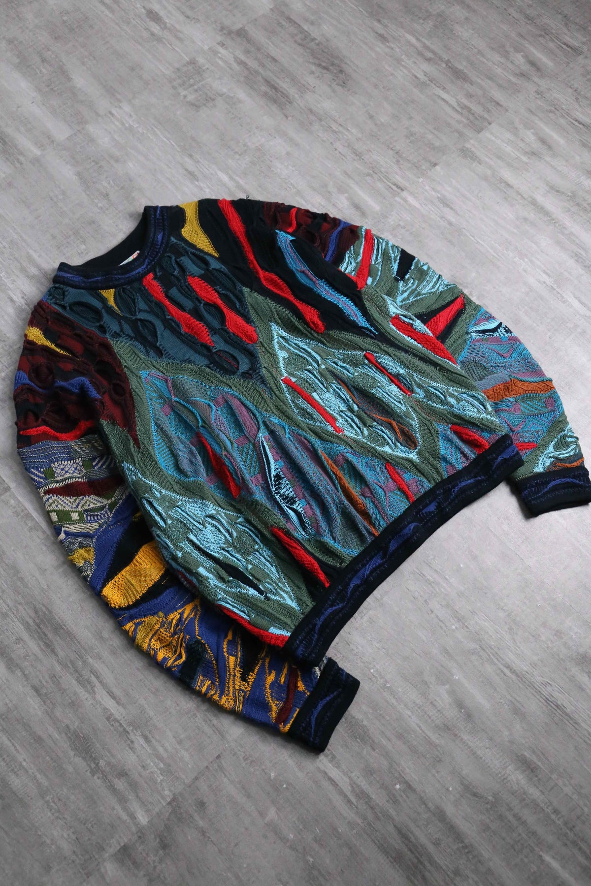 COOGI”multicolor 3D cotton knit