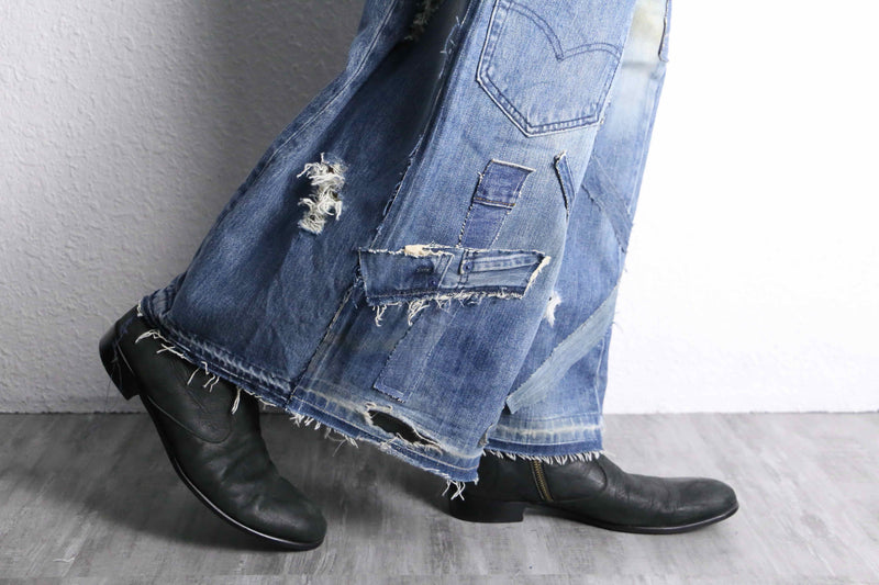 ・“Re:make” damage design wide straight denim