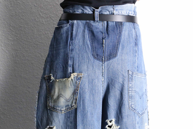 ・“Re:make” damage design wide straight denim