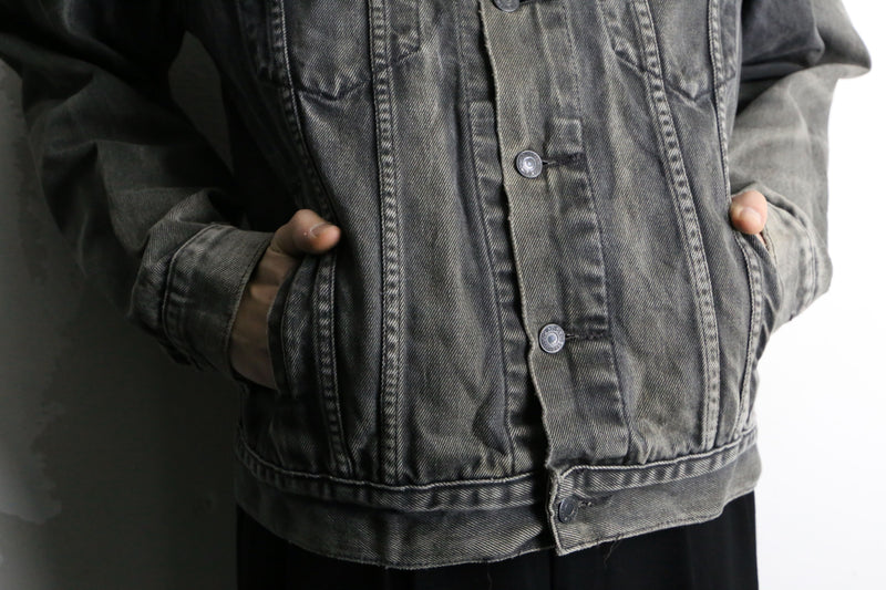 "Levi's" gray color denim tracker jacket