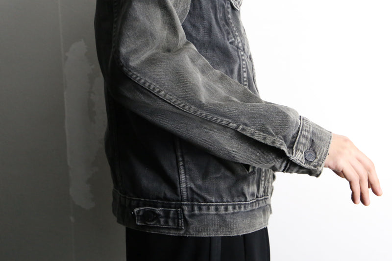 "Levi's" gray color denim tracker jacket