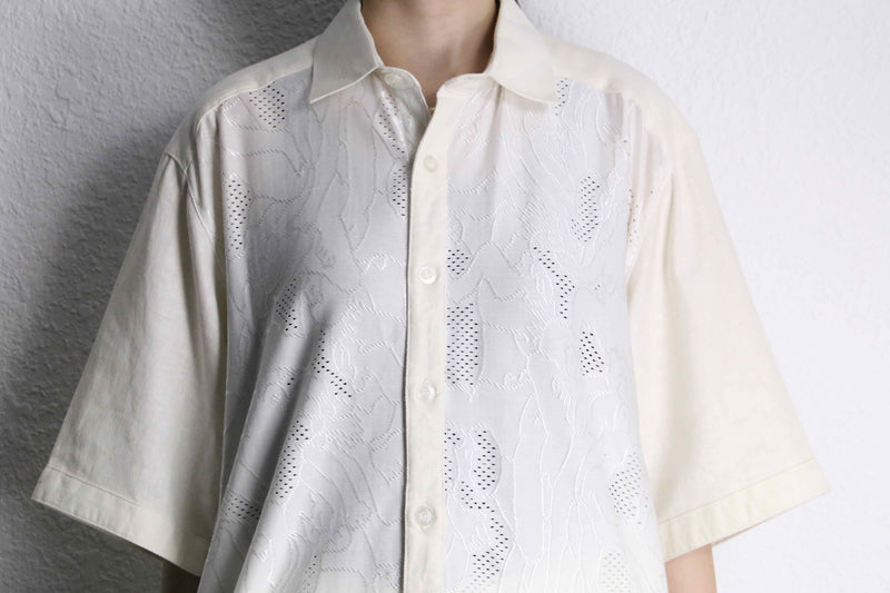 white geometry embroidery pattern linen S/S shirt