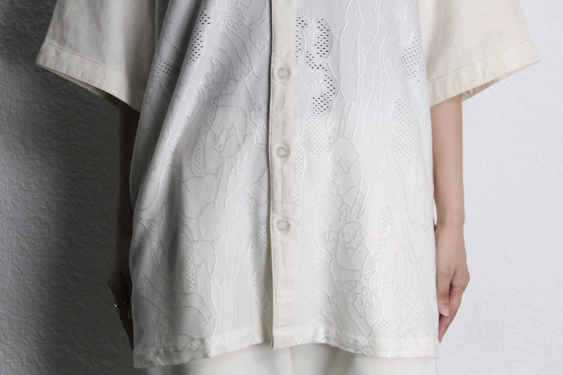 white geometry embroidery pattern linen S/S shirt