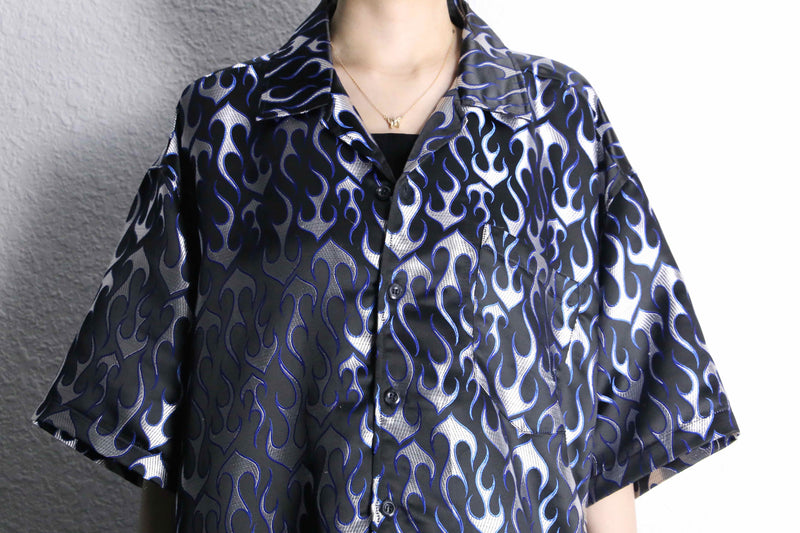 blue metallic fire pattern s/s shirt