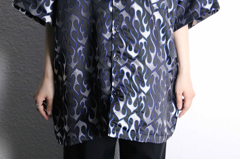 blue metallic fire pattern s/s shirt