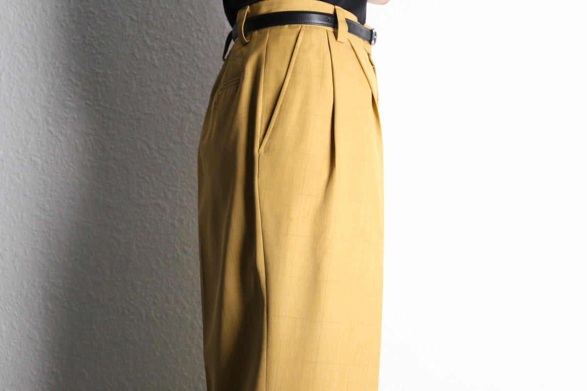 STACY ADAMS” mustard color 2tuck wide slacks