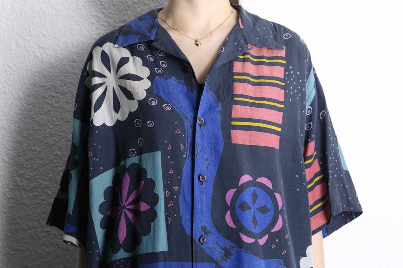 “PERRY ELLIS” mulch pattern silk s/s shirt