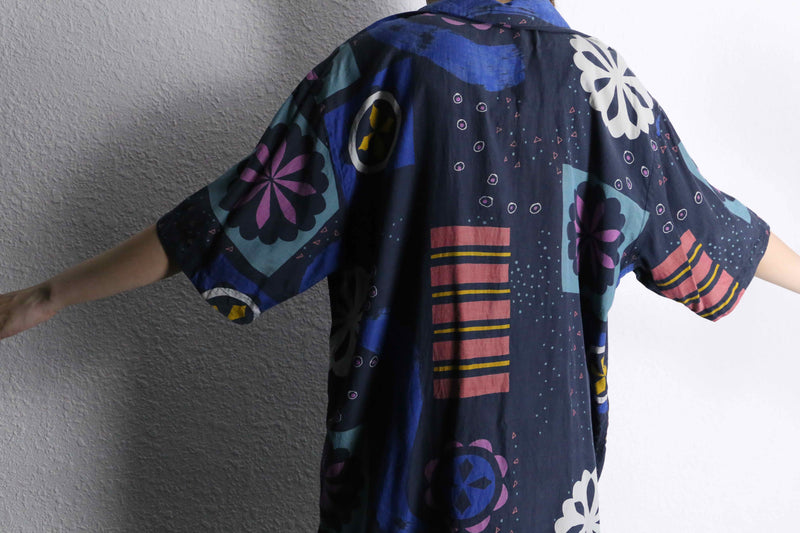“PERRY ELLIS” mulch pattern silk s/s shirt