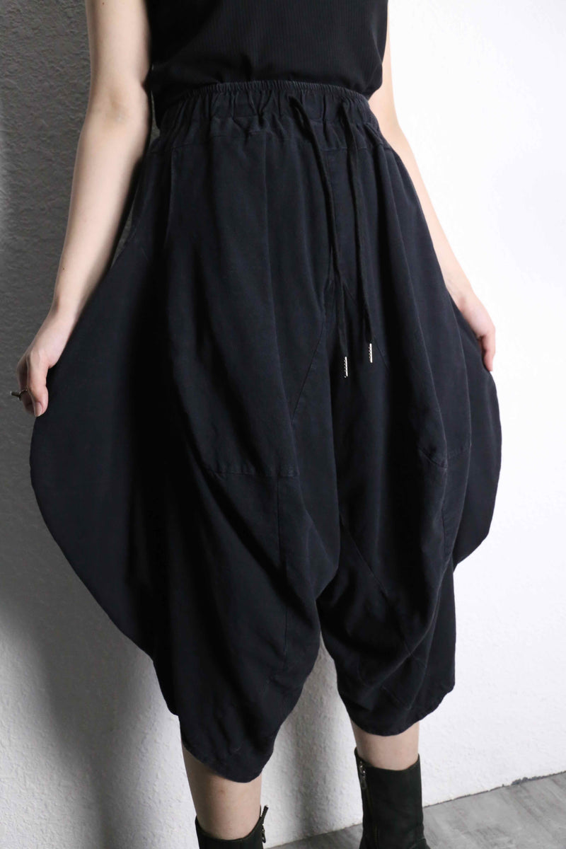 black cotton cropped balloon sarouel pants