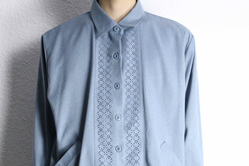 pale tone shirt jacket set up