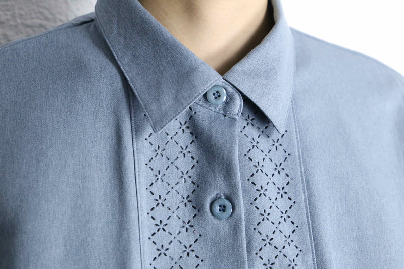 pale tone shirt jacket set up