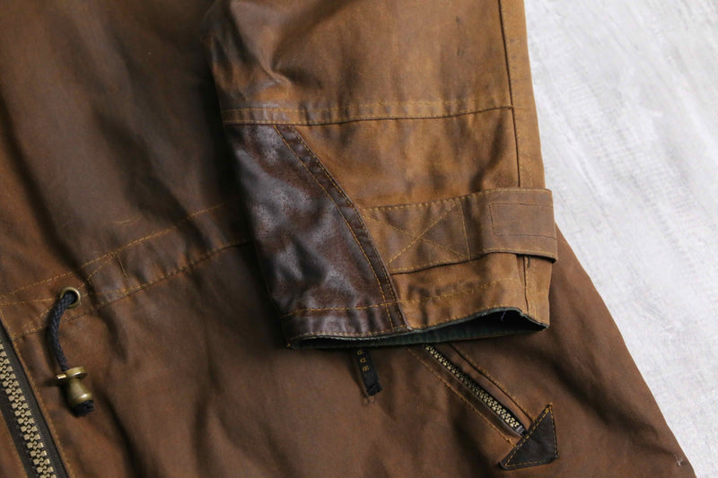 suede switched oiled cotton jacket