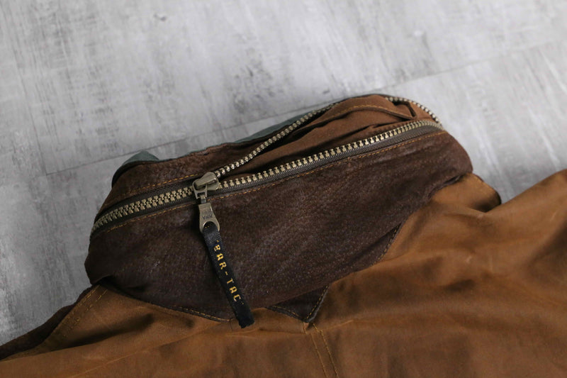 suede switched oiled cotton jacket