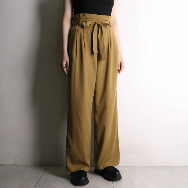 beige color wide straight easy pants