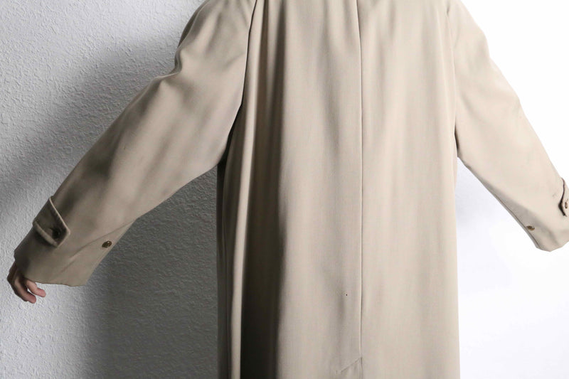 “Aquascutum” beige wool gabardine balmacaan coat