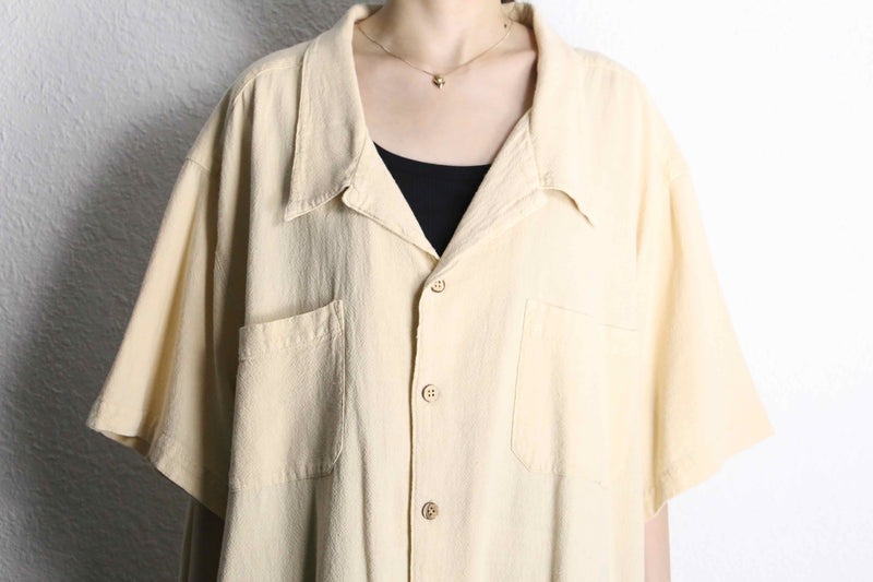 "KING SIZE" ivory open collar shirt