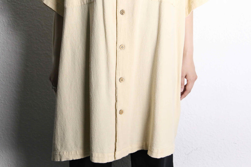 "KING SIZE" ivory open collar shirt