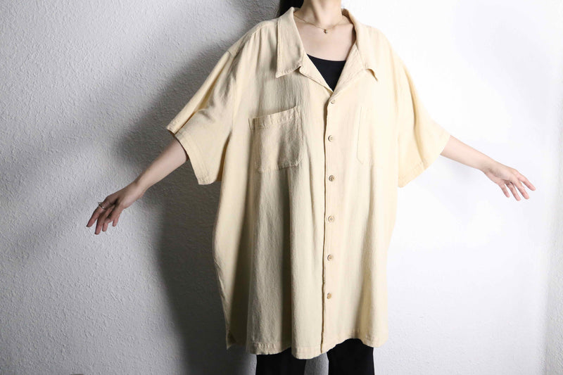 "KING SIZE" ivory open collar shirt