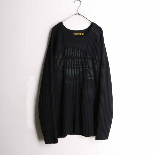 raglan sleeve black stripe zip gimmick knit