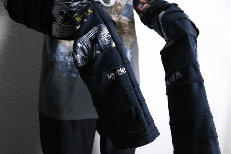 “Re: make “4p docking wolf print L/S tee