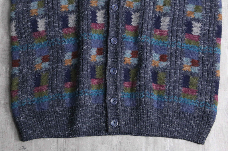 calm tone geometric design  vest