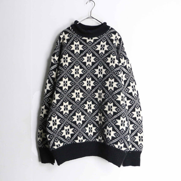 “OLD GAP” geomatic pattern high neck knit