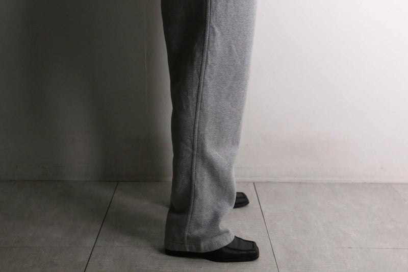 "NIKE" light gray color no ribs sweat pants