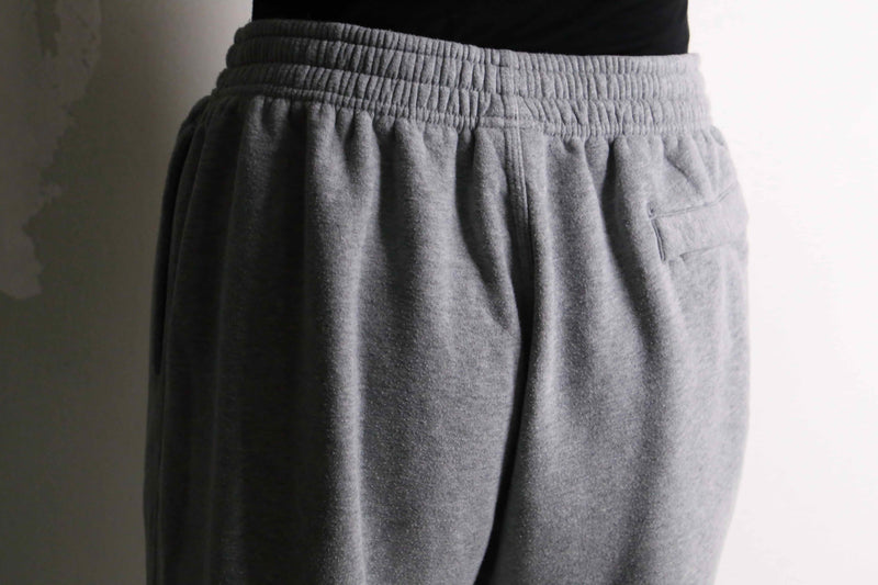 "NIKE" light gray color no ribs sweat pants