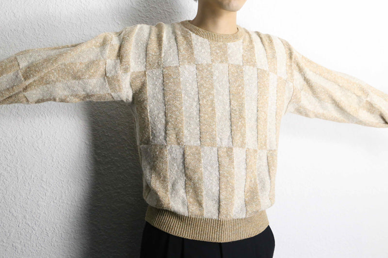 beige block pattern design knit