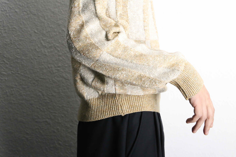 beige block pattern design knit