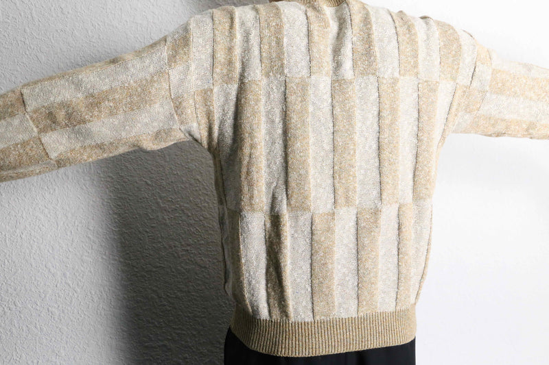 beige block pattern design knit