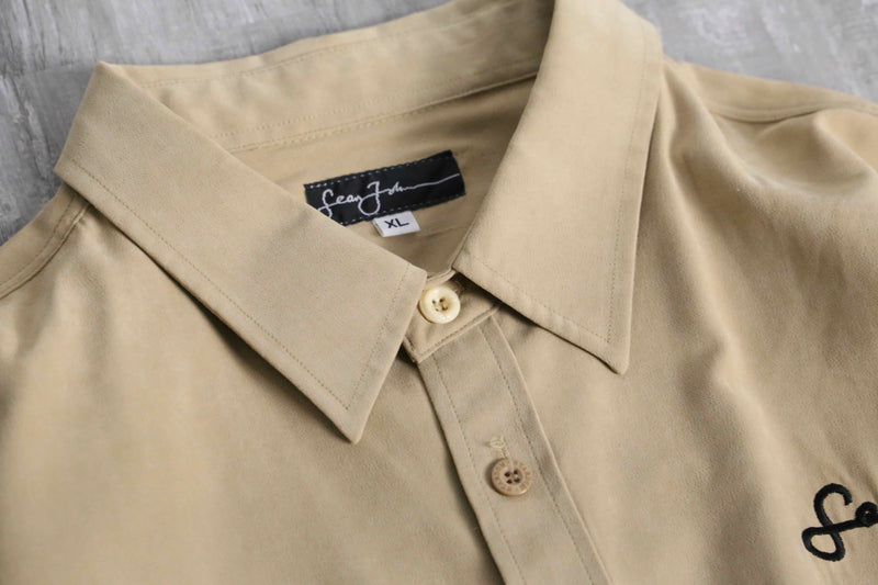 "SEAN JOHN" cream color shirt set up