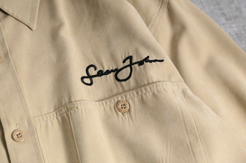 "SEAN JOHN" cream color shirt set up