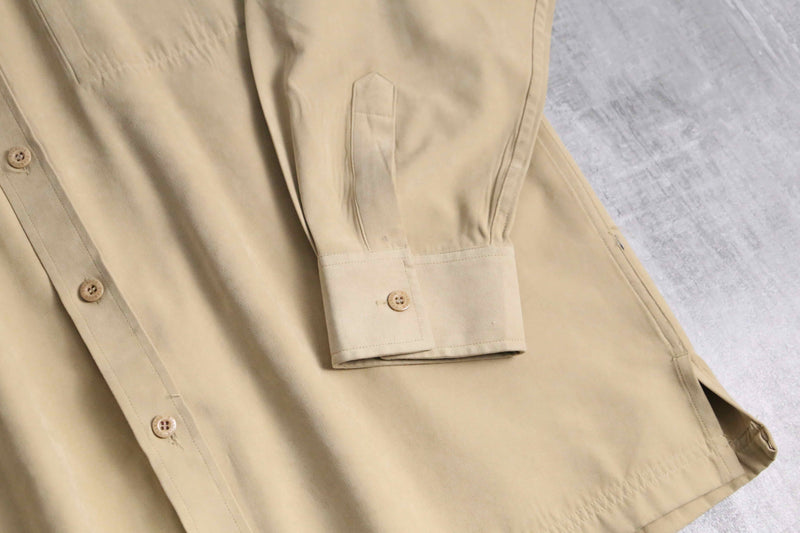 "SEAN JOHN" cream color shirt set up