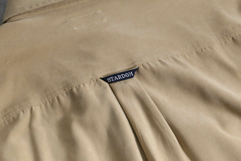 "SEAN JOHN" cream color shirt set up