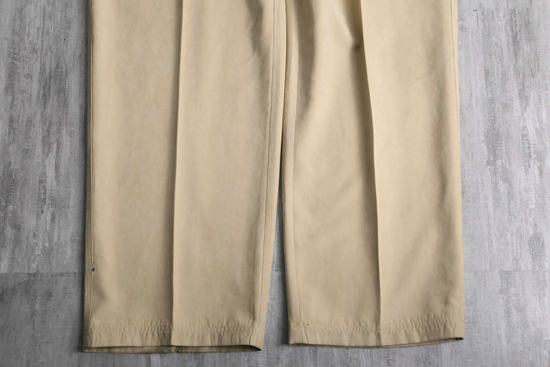 "SEAN JOHN" cream color shirt set up