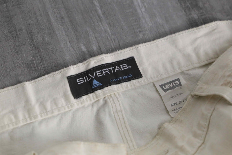 2000s Levi's silver tab white color "carpenter"