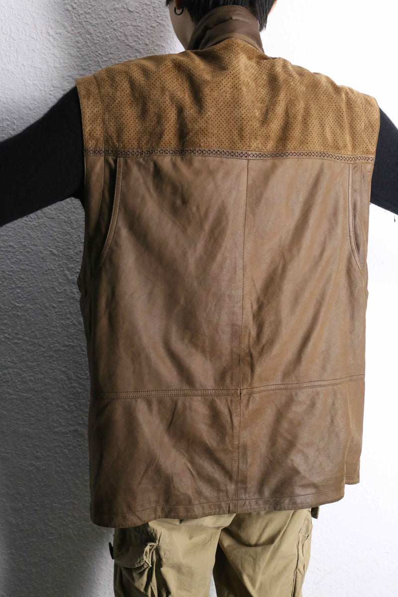 suede × leather combi vest