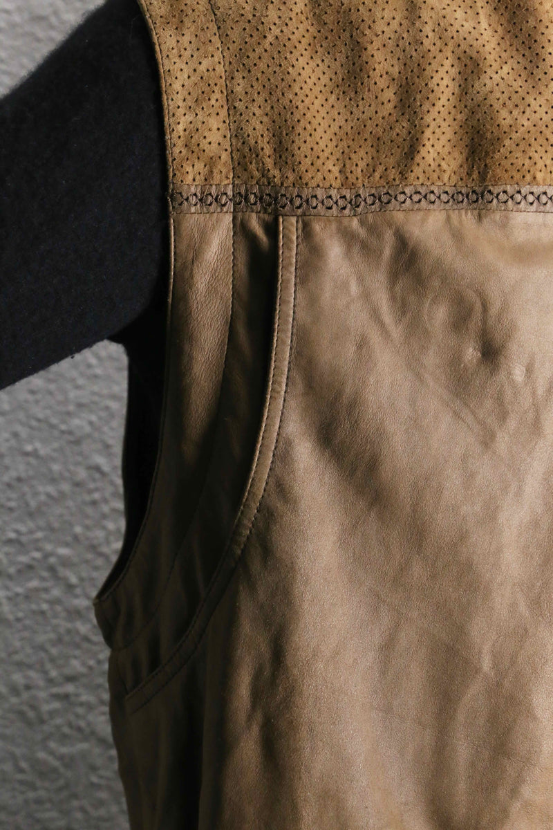 suede × leather combi vest