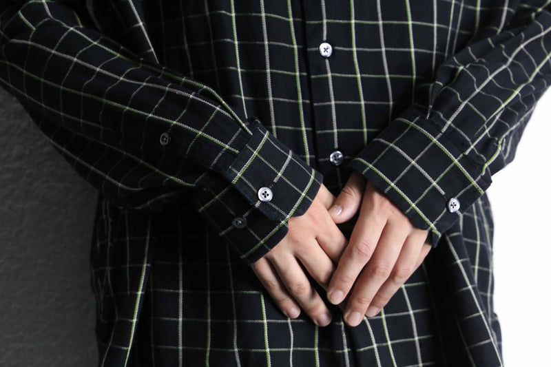 “PERRY ELLIS PORT FOLIO” graph check shirt