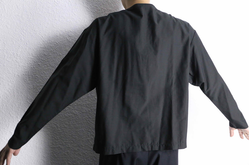 black base flower emb lace up pullover