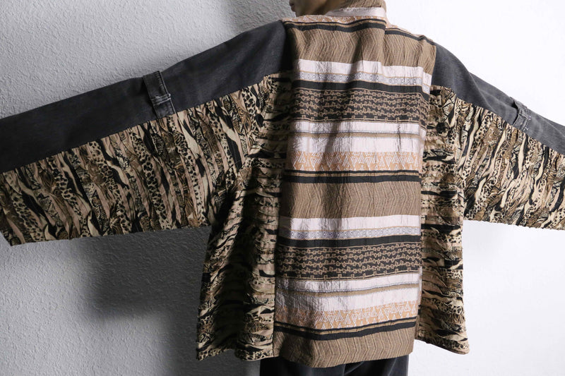 “Re:make “ethnic beast mix docking jacket