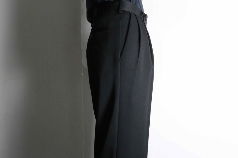 “PERRY ELLIS AMERICA” black 2 tuck wide slacks