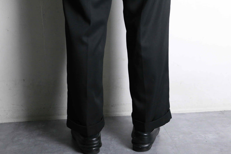 “PERRY ELLIS AMERICA” black 2 tuck wide slacks