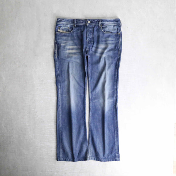 "DIESEL" blue color fade straight denim