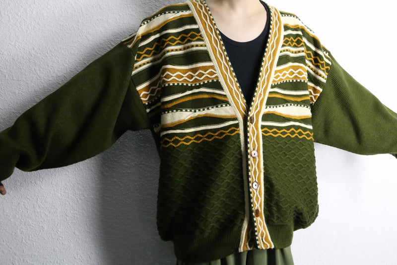 moss green acryl 3D cardigan