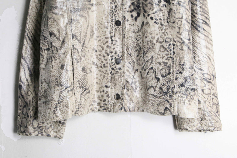 “CHICO’S” python pattern collarless button jacket