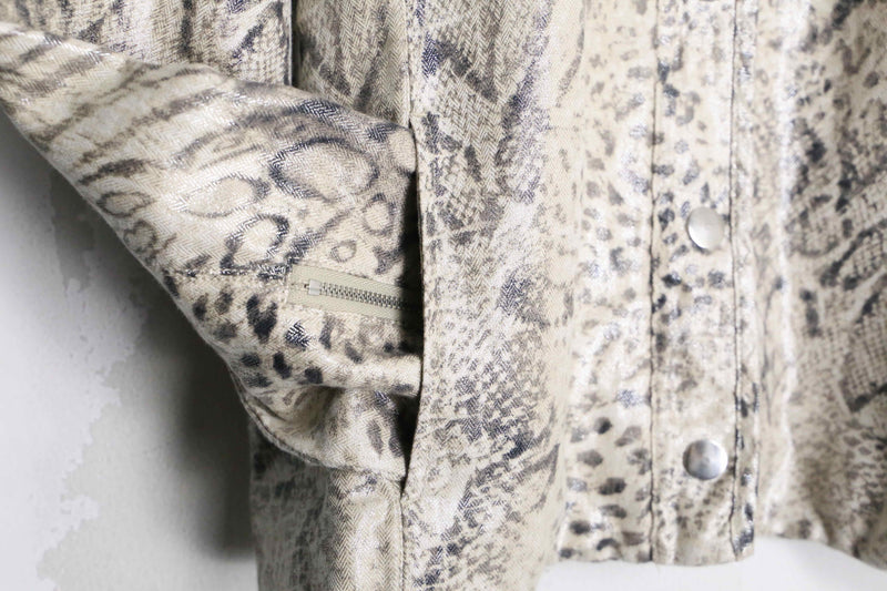 “CHICO’S” python pattern collarless button jacket